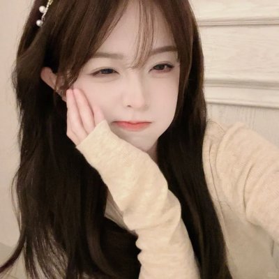 公寓里的两个女人